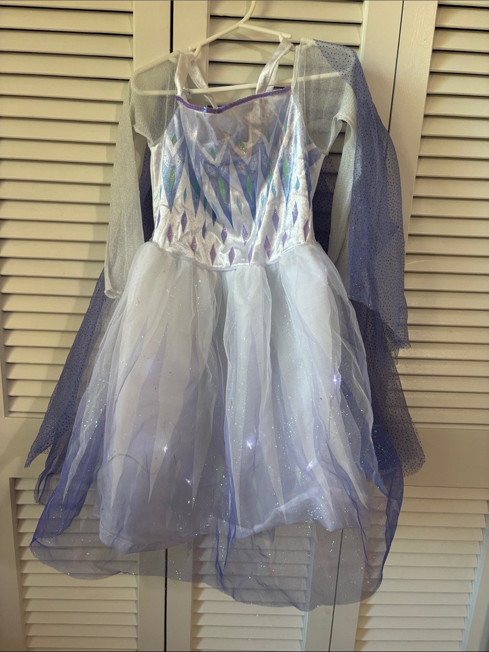 Disney Frozen 2 Elsa Deluxe Light up Dress